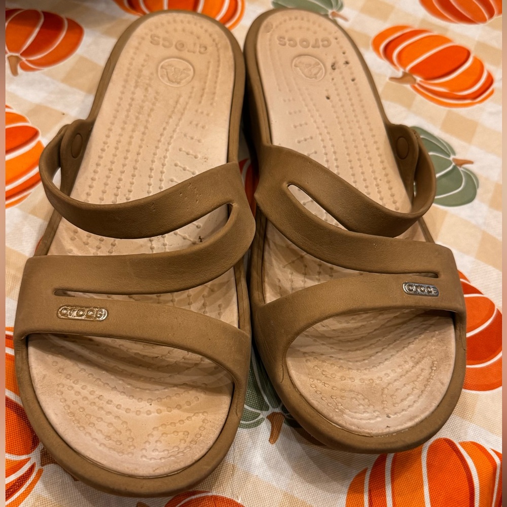 CROCS Light Brown Slip-On Sandals Women’s Size 10